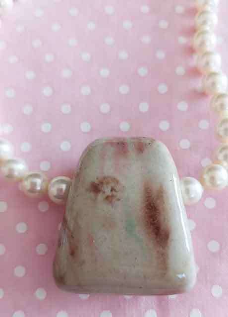 Necklace, Cream Shell Pearls+Semi-Precious Pendant, Nickel Findings, Box Clasp +Faux Pearl, 46cm