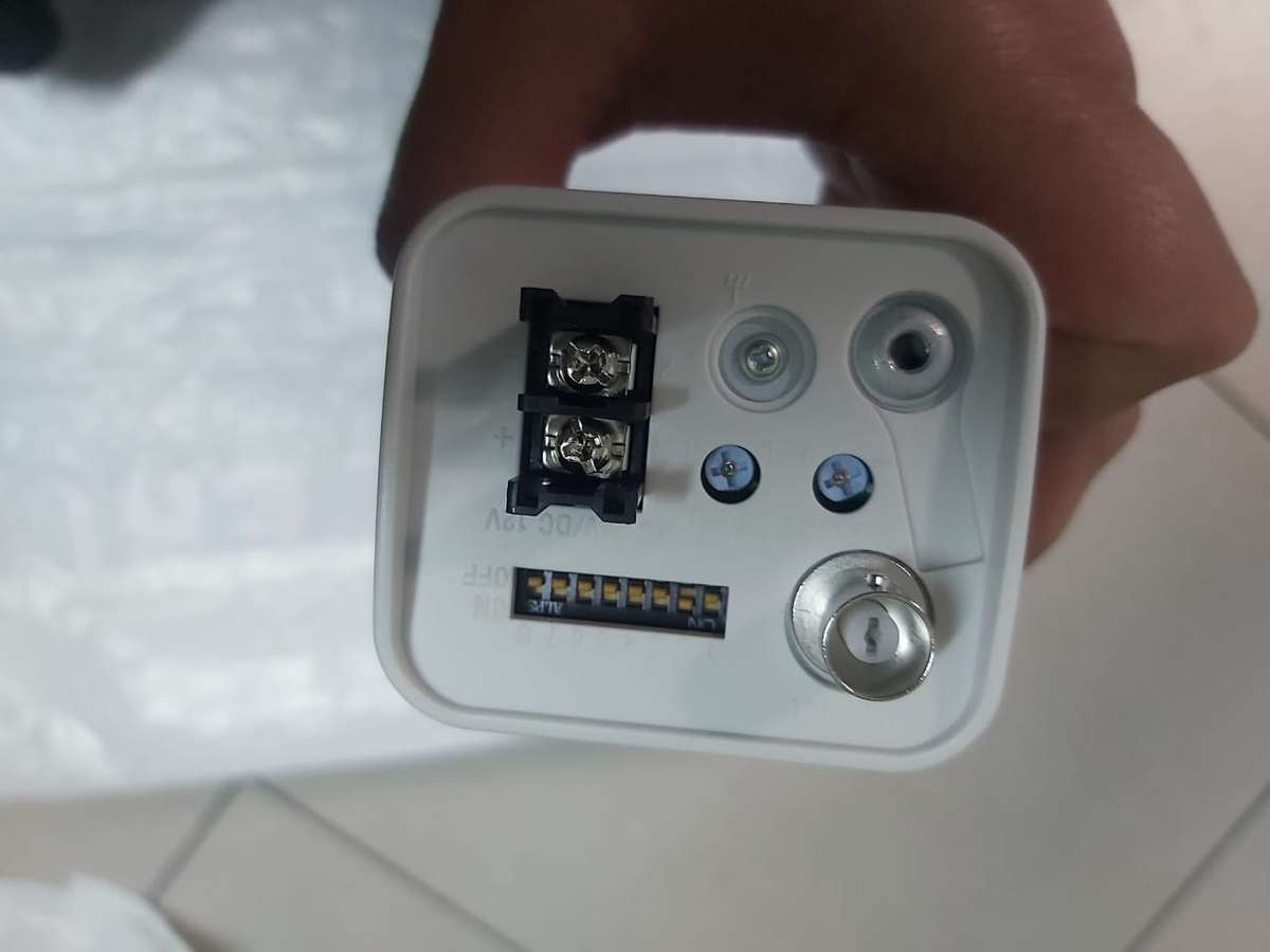 SONY SSC-E433P- DAY/NIGHT 540 LINES COLOR CAMERA ---THIS IS A BARGAIN