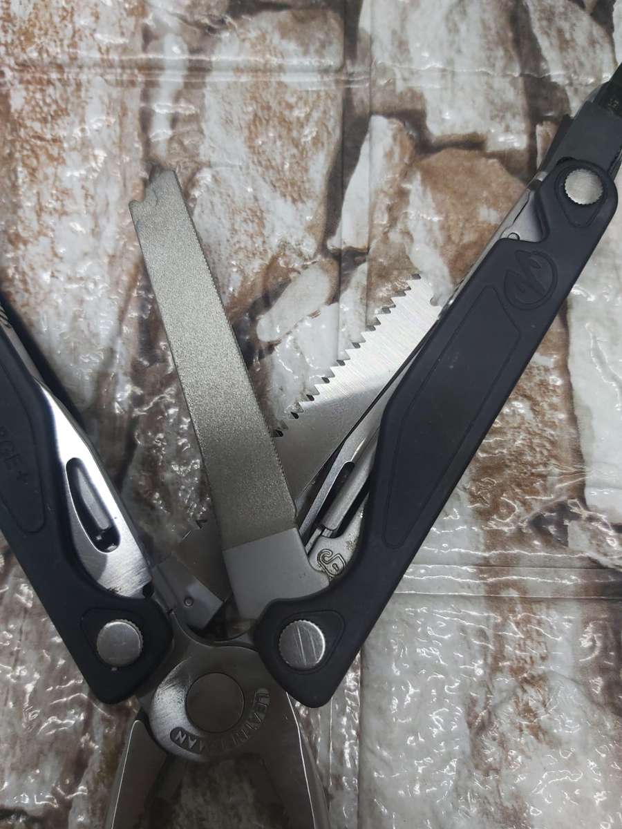 Leatherman Charge +--- STYLISH DESIGN--BEST BUY Tools