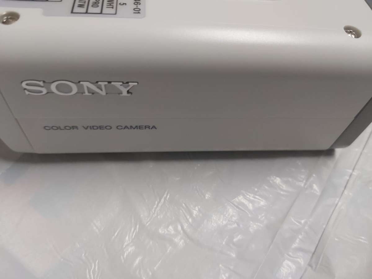 SONY SSC-E433P- DAY/NIGHT 540 LINES COLOR CAMERA ---THIS IS A BARGAIN