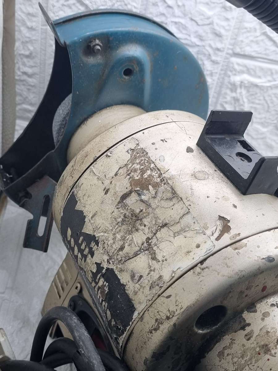 BENCH GRINDER 250W W150MM X 19MM ---PRICED TO GO