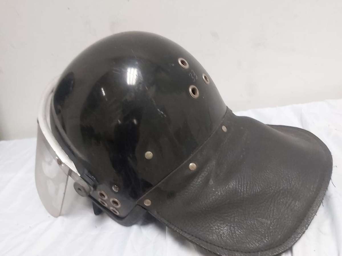 MOTORBIKE HELMET WITH VISOR AND LEATHER NECK FLAP