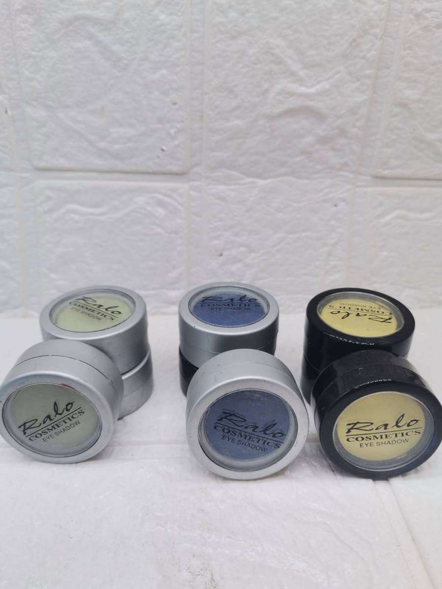 RALO EYESHADOW BULK 31 PCS ASSORTED---MAKEUP