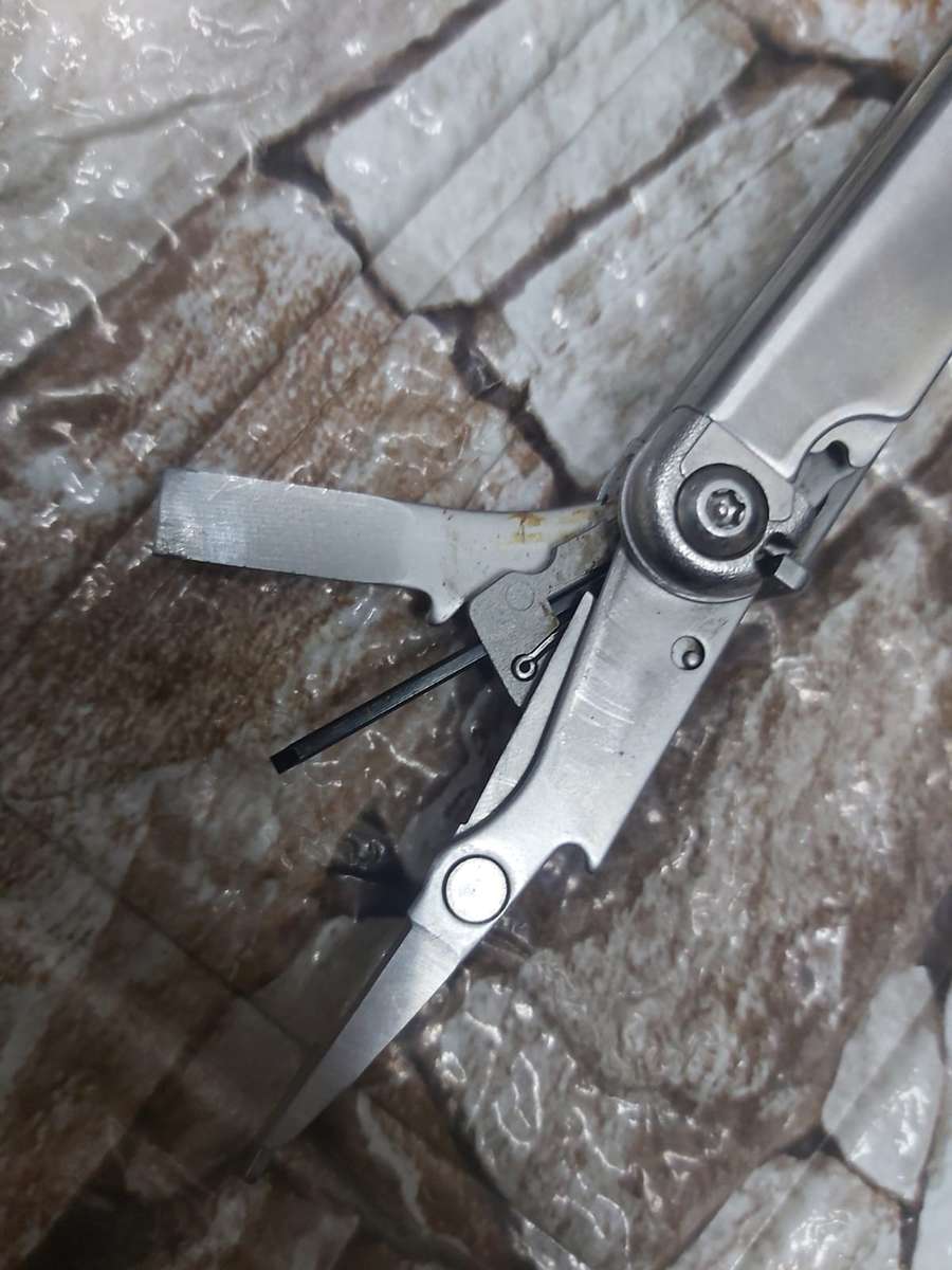 LEATHERMAN WAVE+ SILVER--GREAT BUY