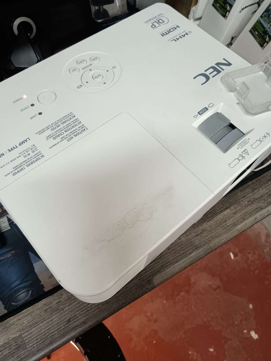 NEC PROJECTOR HDMI-MHL-DLP V332X--GET IT THIS WEEKEND