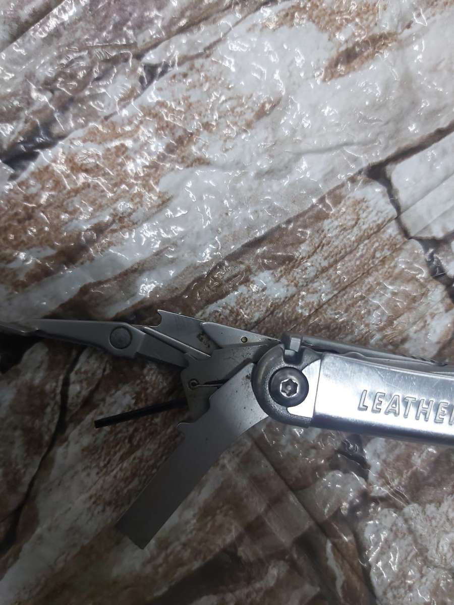 LEATHERMAN WAVE+ SILVER--GREAT BUY