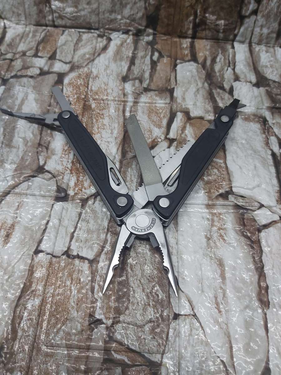 Leatherman Charge +--- STYLISH DESIGN--BEST BUY Tools