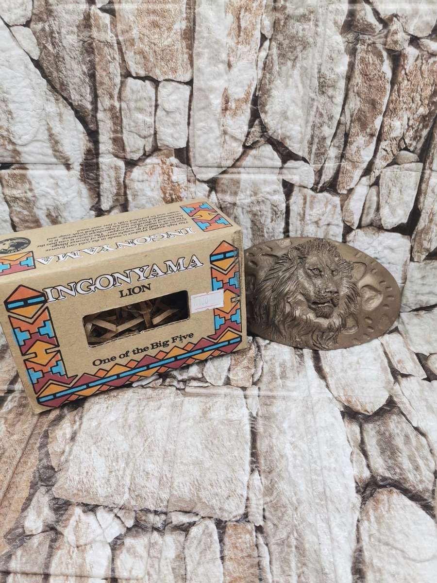 INYATHI BIG FIVE - BELT BUCKLE LION---COLD CAST BROZE PROCESS