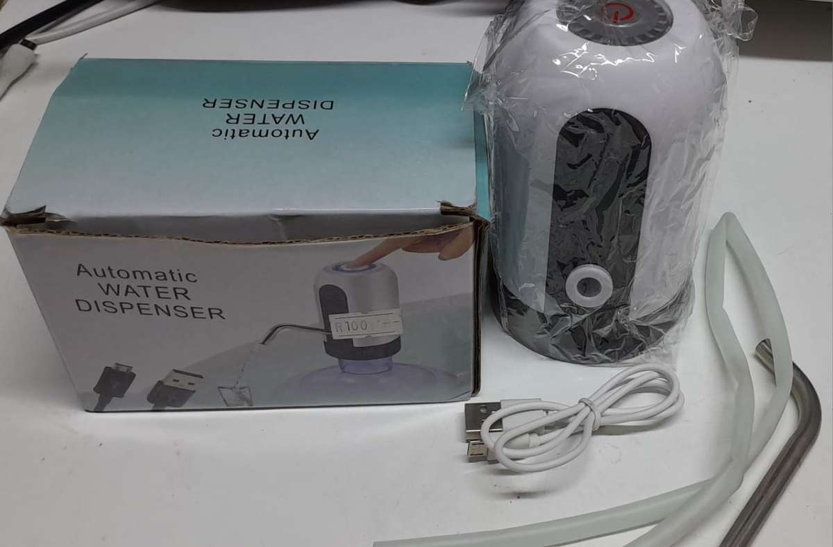 AUTOMATIC WATER DISPENSER