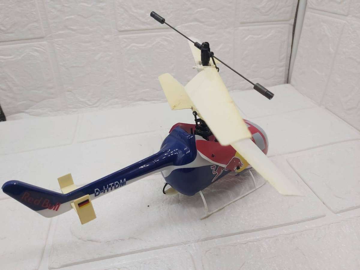 15CM REDBUL THEMED AIRPLANE WITH REMOTE