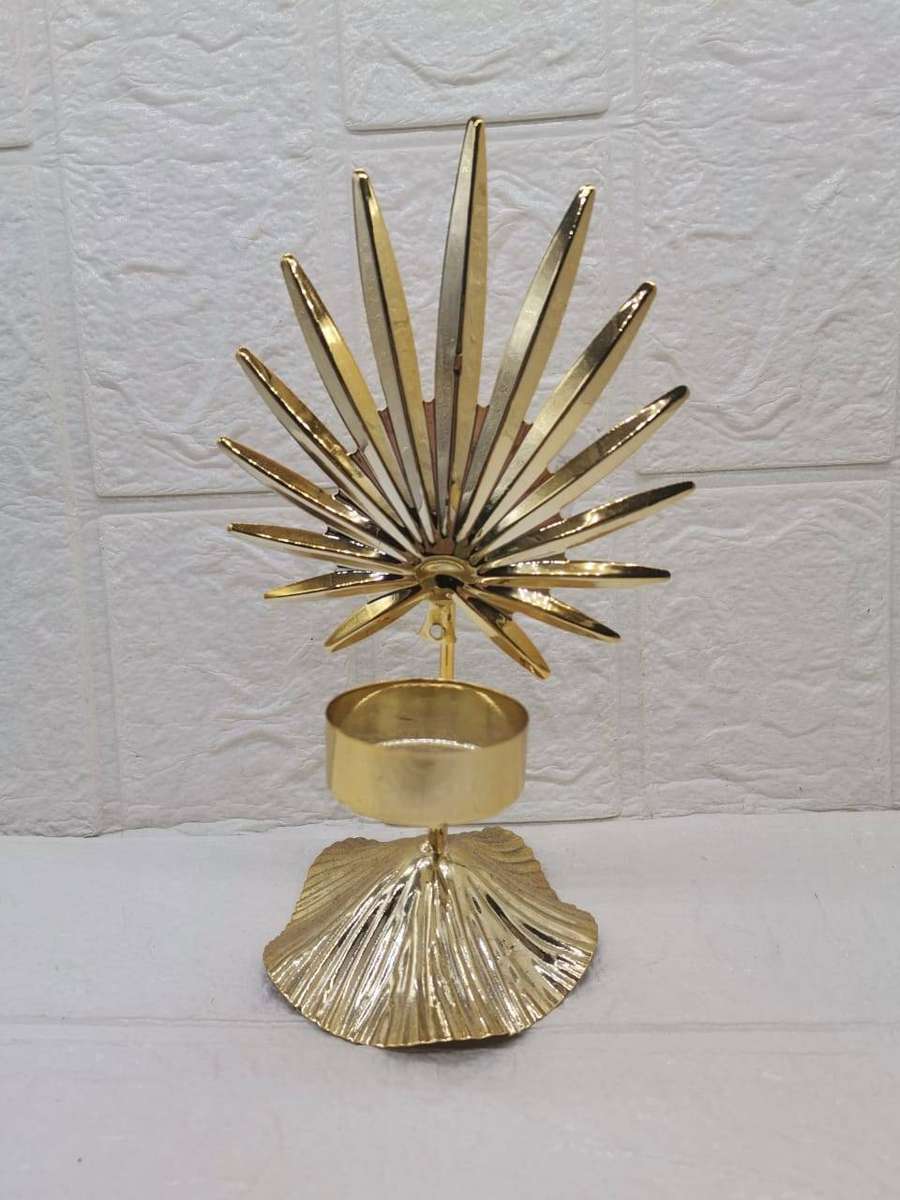 GOLD COLOR LEAF SINGLE CANDLE HOLDER