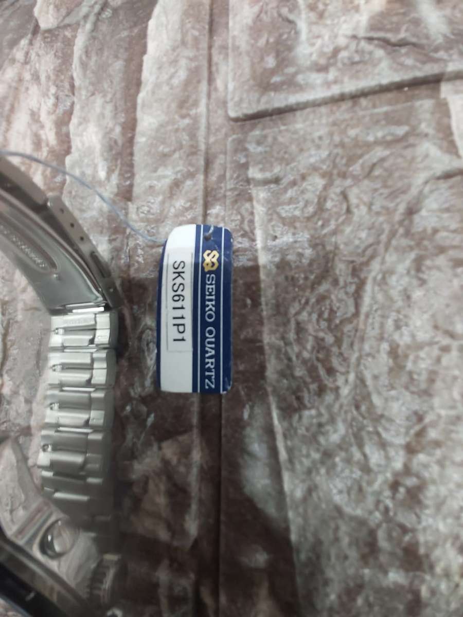 Seiko Analog BLACK Dial Men's Watch-SKS611P1--WATCH CASING