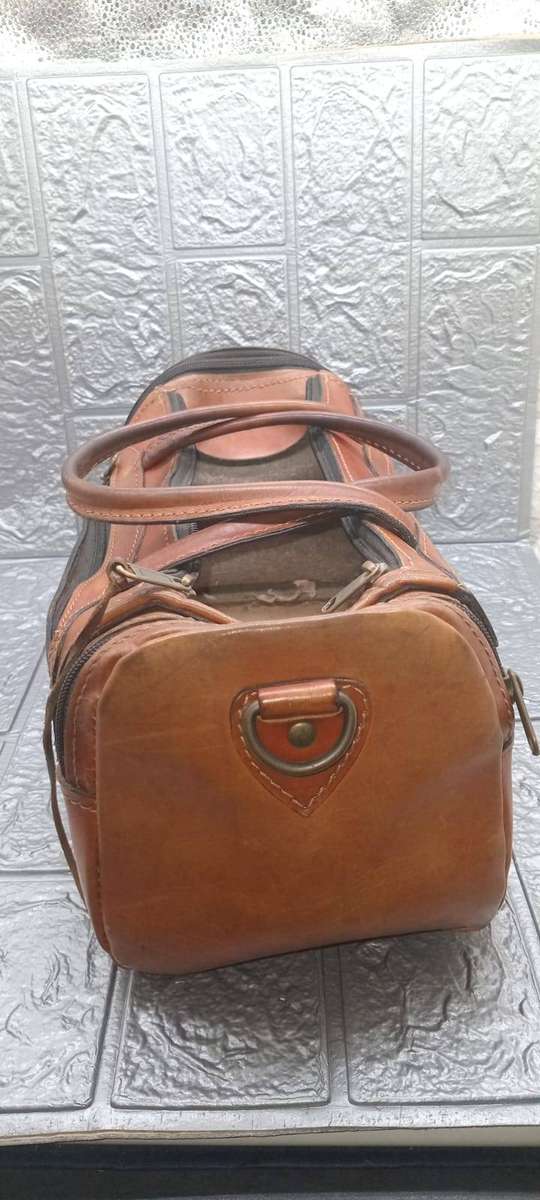 HAND CRAFTED BEATNIX GENIUNE LEATHER BAG (SOUTH AFRICA)