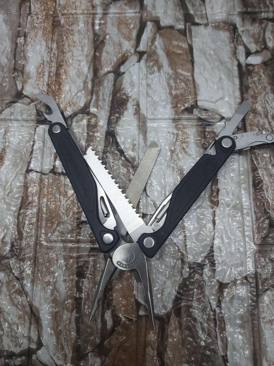Leatherman Charge +--- STYLISH DESIGN--BEST BUY Tools