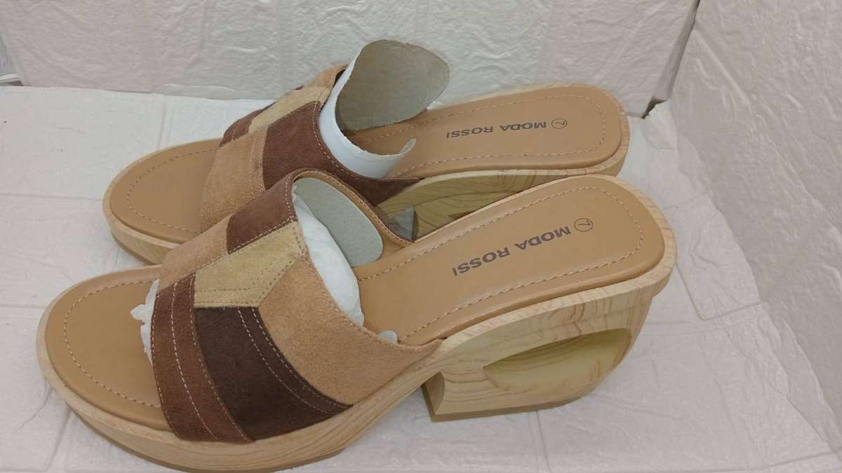 MODA ROSI SIZE 7 LADIES WEDGE SLIPPER WITH SUEDE EFFCT DETAIL
