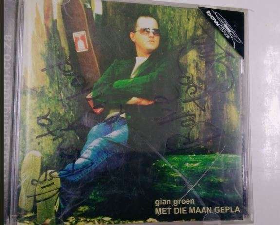 Afrikaanse Kunstenaars Musiek - R10 each