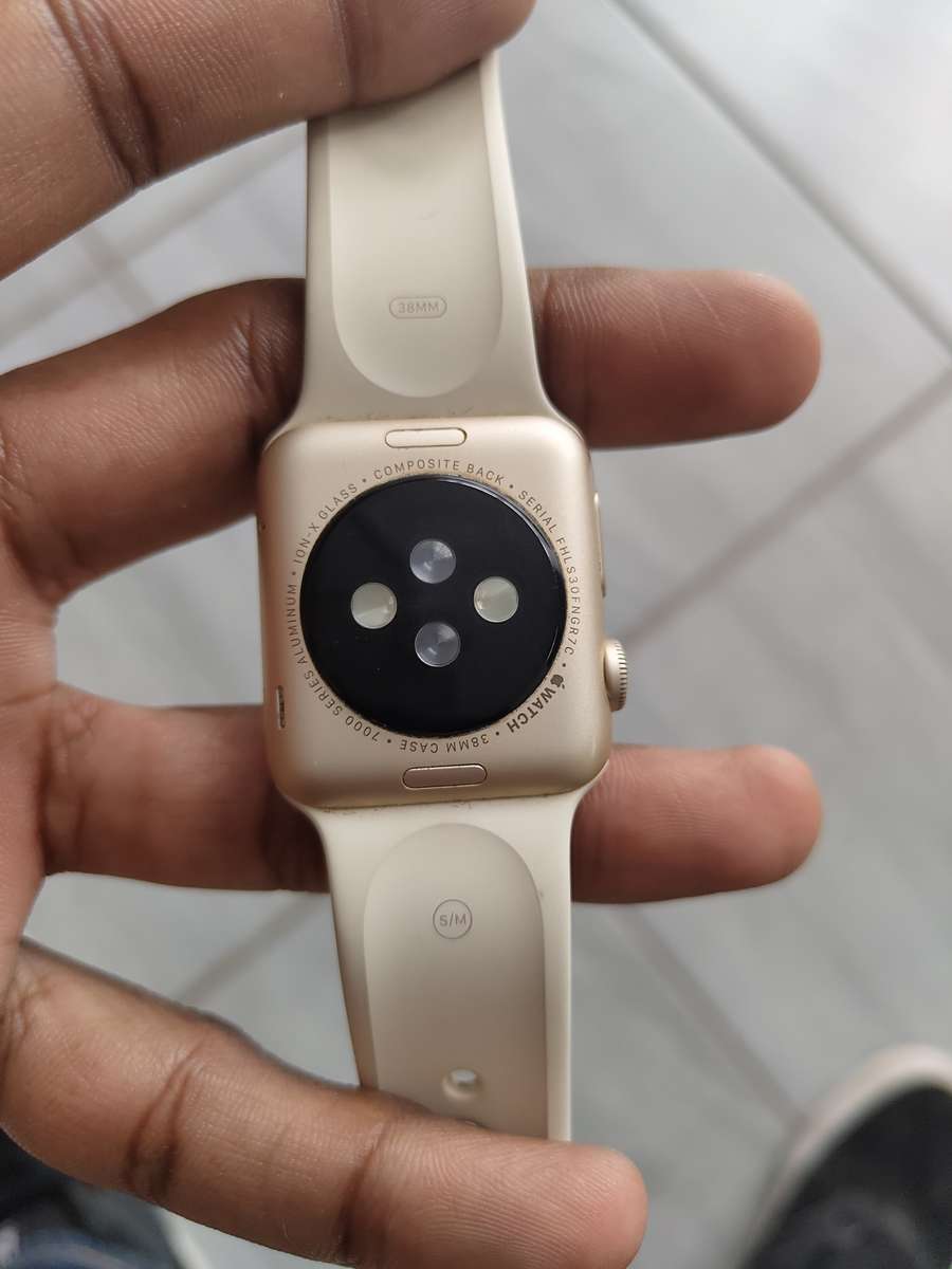 Apple Watch Sport (1st gen) 8GB Yellow Gold Aluminium 38MM
