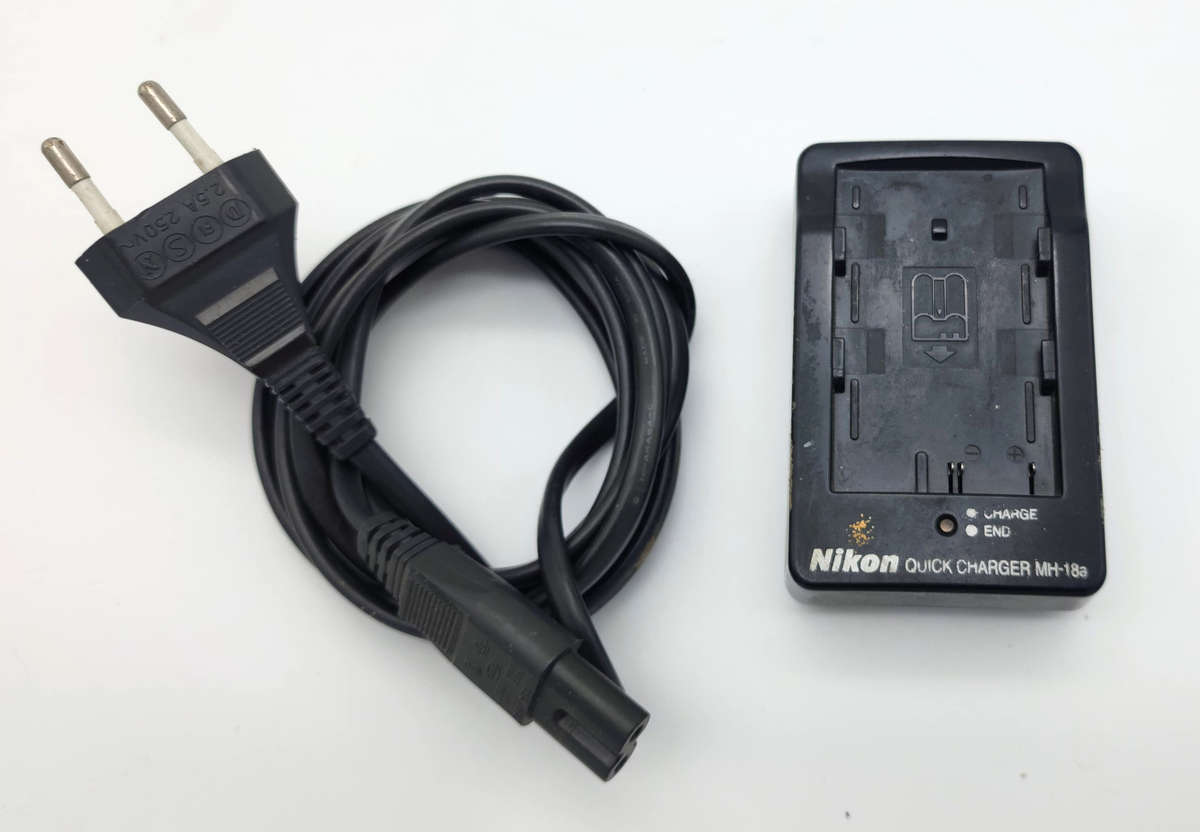 Nikon D70s (Pre Owned)