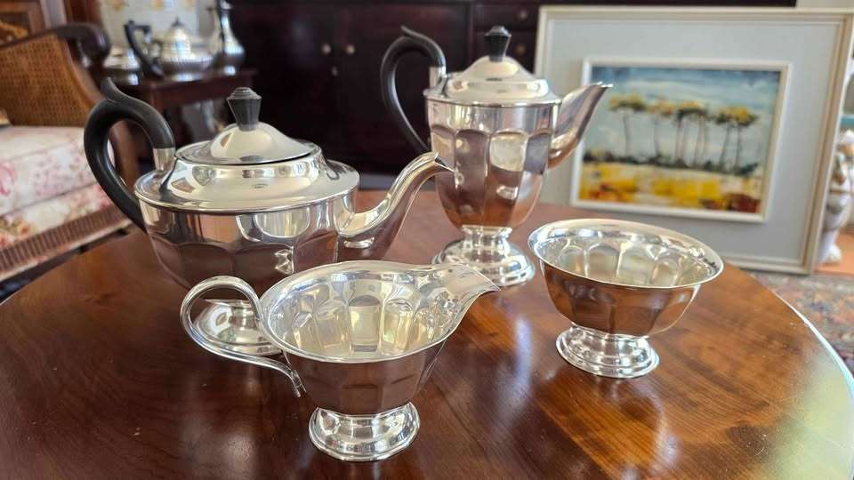ANTIQUE Sheffield Silver Plated (A1 - excellent quality) Tea and Coffee Set.