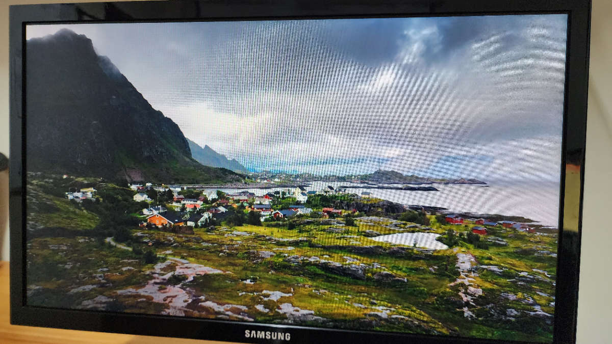 Samsung LS19F350HN 18.5" (16:9) 1366x768 resolution LED backlit Monitor, VGA Port