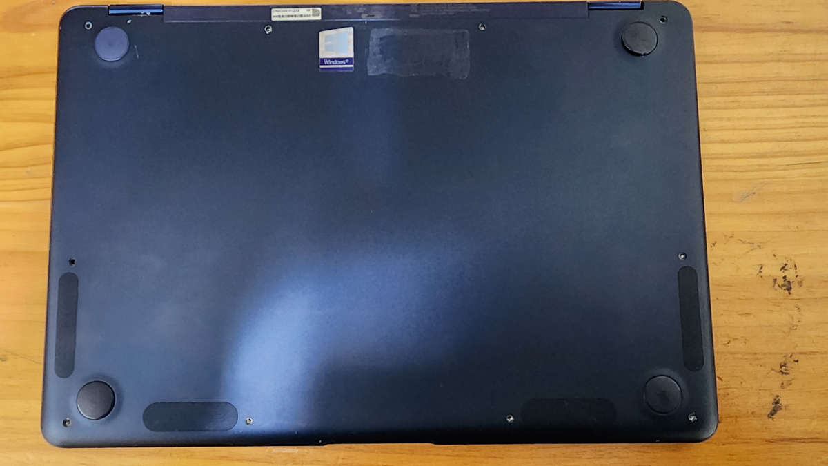 One Lot containing 2 x Asus Notebooks (Semi-Working) - See Description