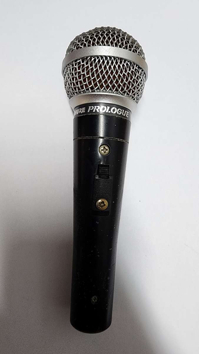 One lot of AKG & Shure Microphones ***READ DESCRIPTION***
