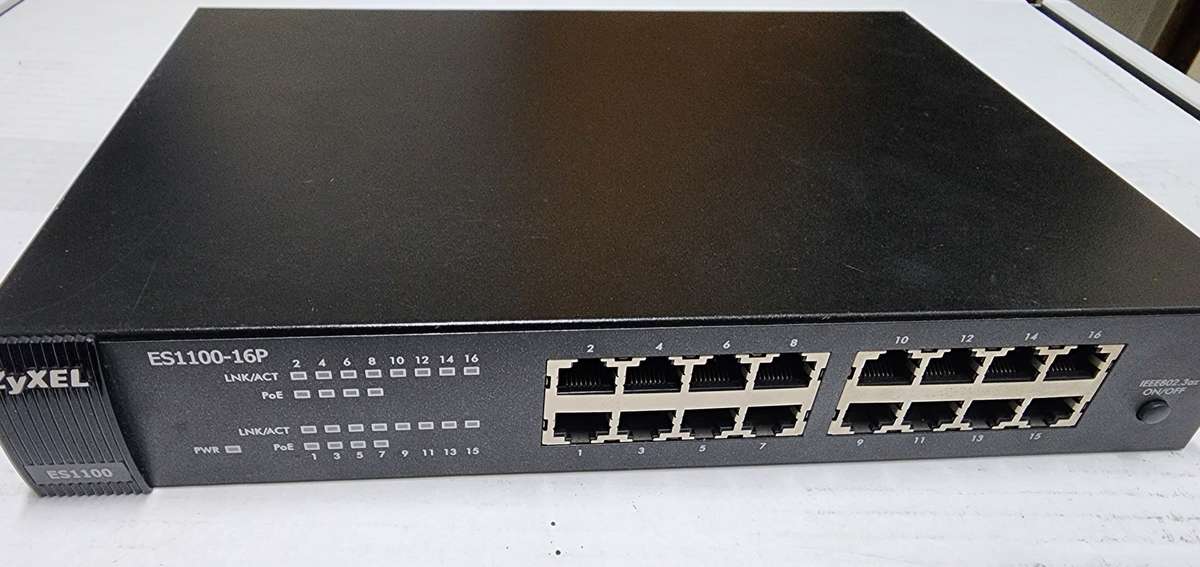 One lot of Networking Equipment (Routers / Switches) ***READ DESCRIPTION***