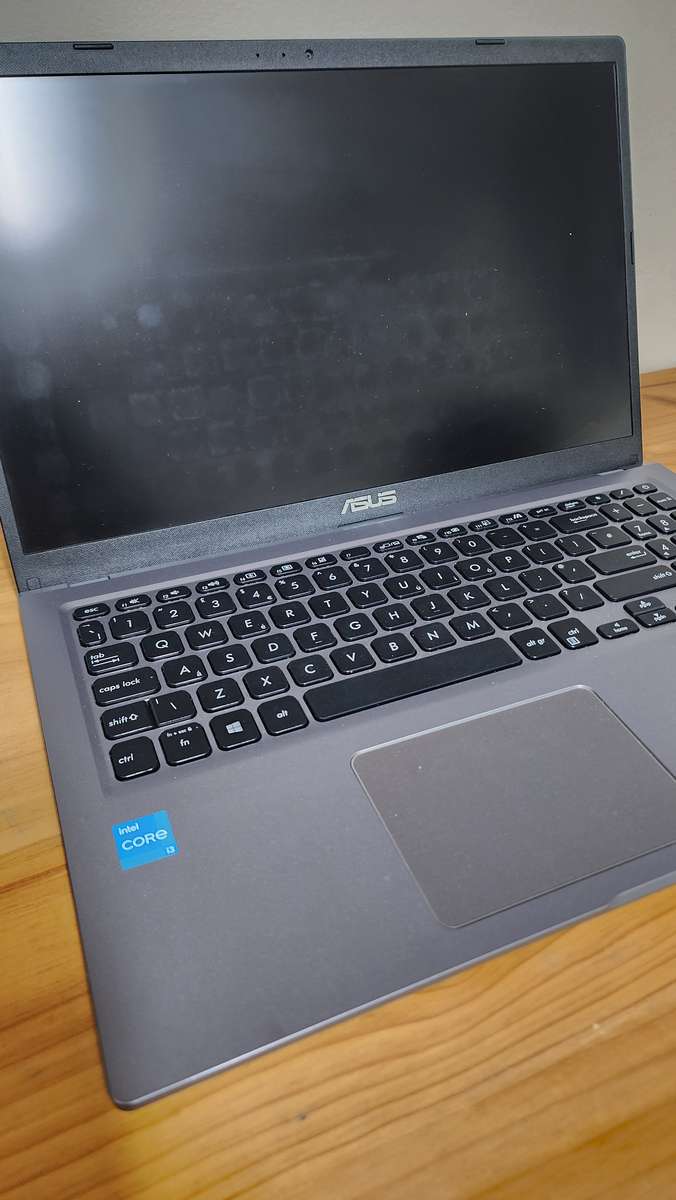 One Lot containing 5 x Asus Notebooks (See Details)