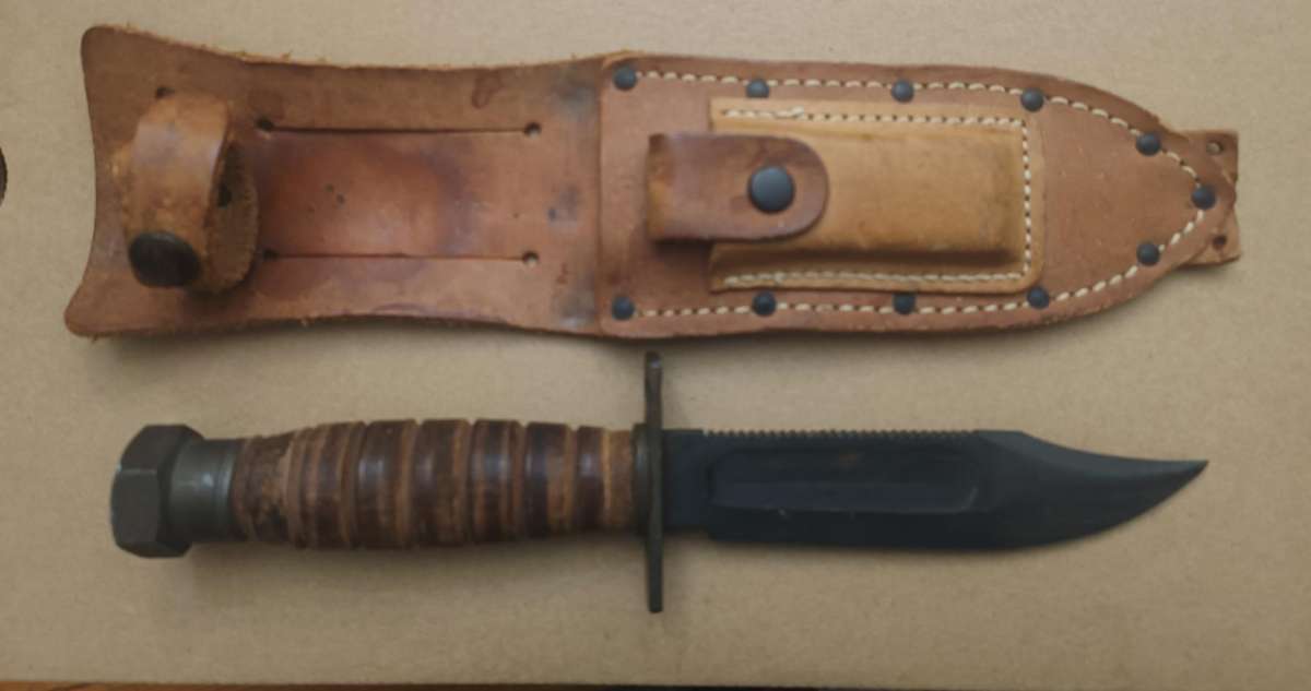 1967 CAMILLUS NY PILOTS SURVIVAL KNIFE