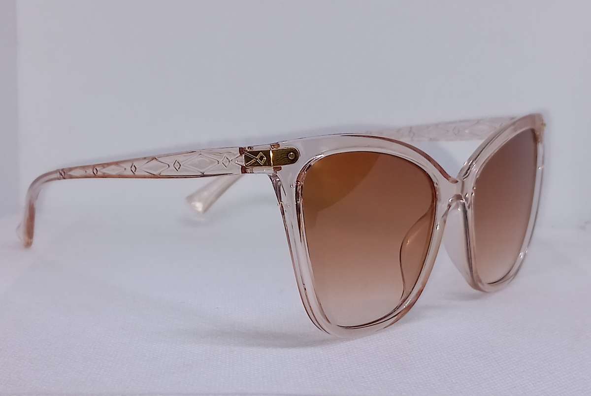 Woman's sunglasses