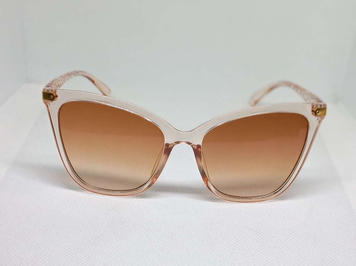 Woman's sunglasses