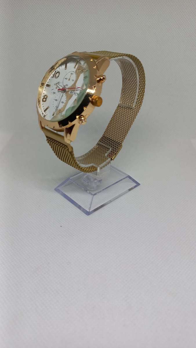 Golden tone fashion watch