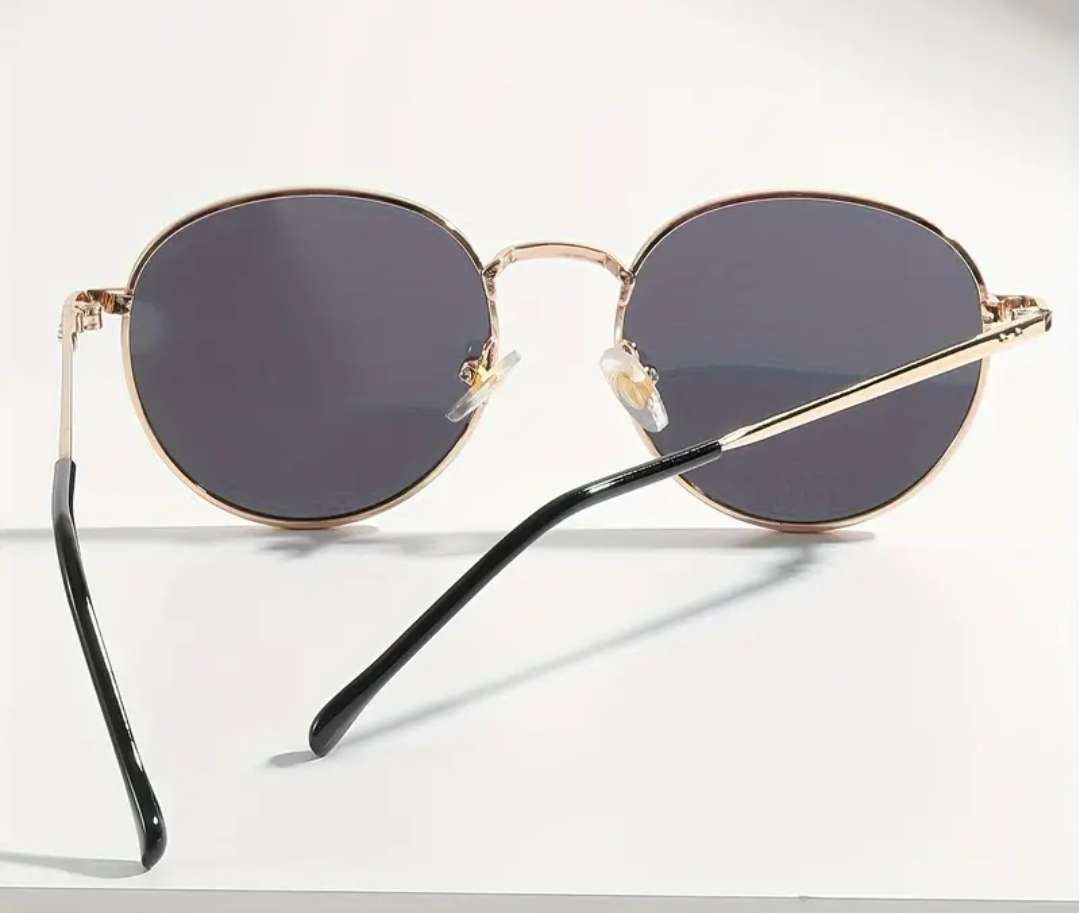 Round metal fashion sunglasses in PU soft leather case