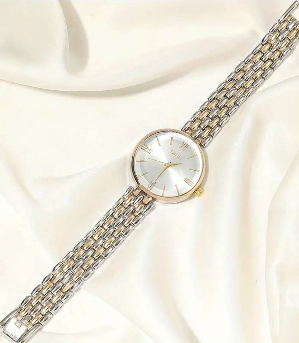 Minimalistic woman's watch