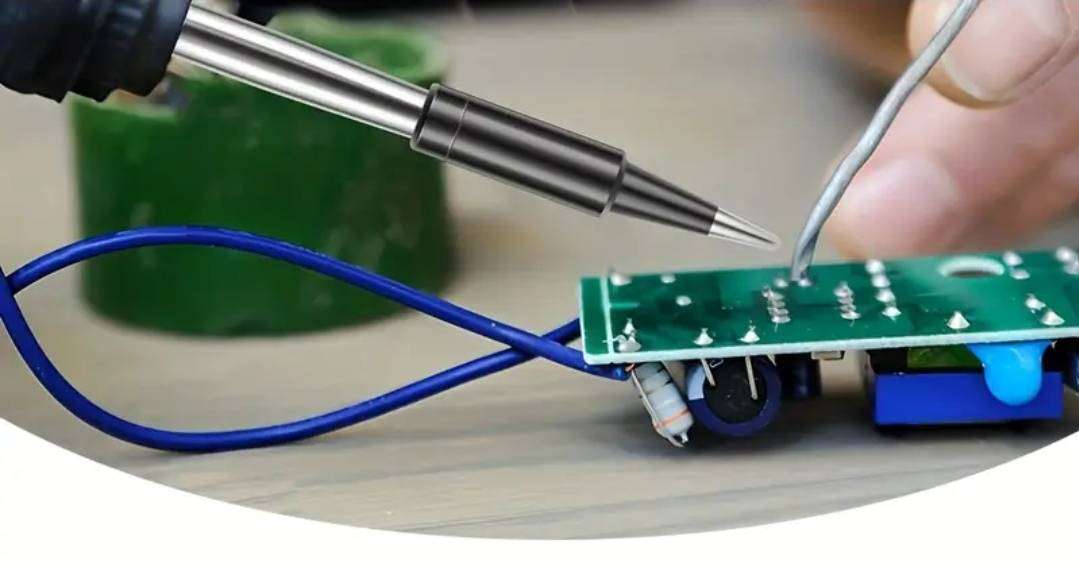 Wireless USB rechargeable Soldering iron