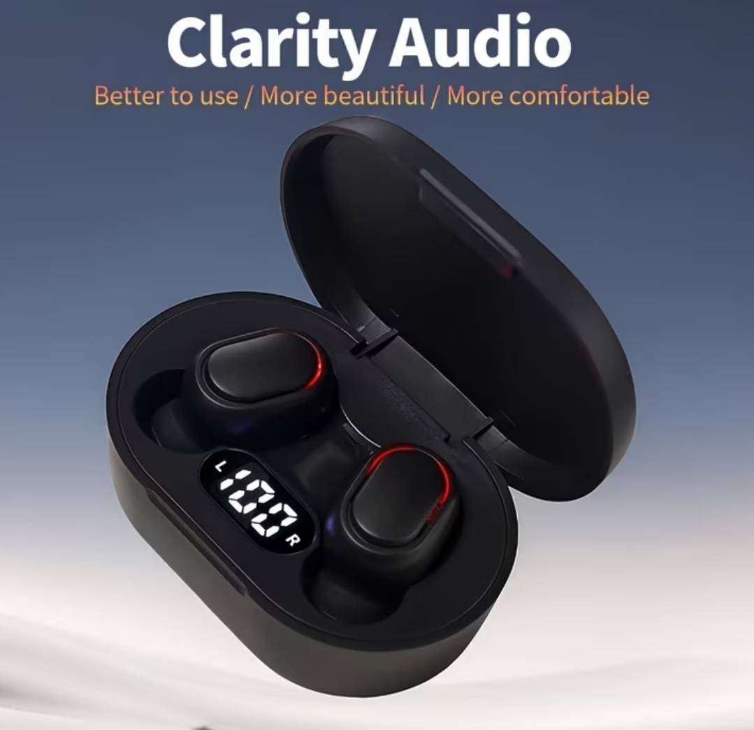 Wireless earpods in charging powerbank case