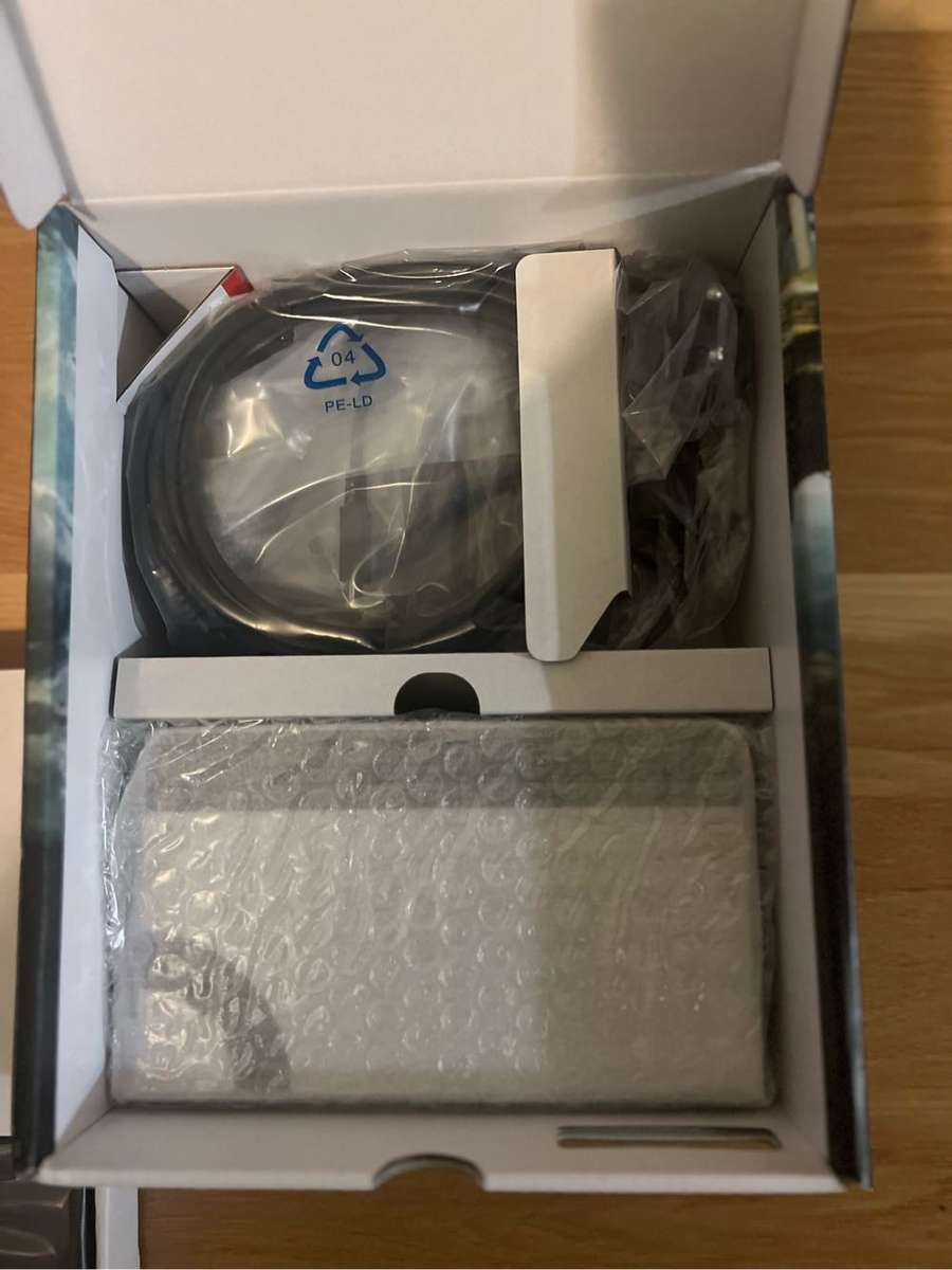 Nintendo Switch OLED - The Legend of Zelda: Tears of the Kingdom Edition