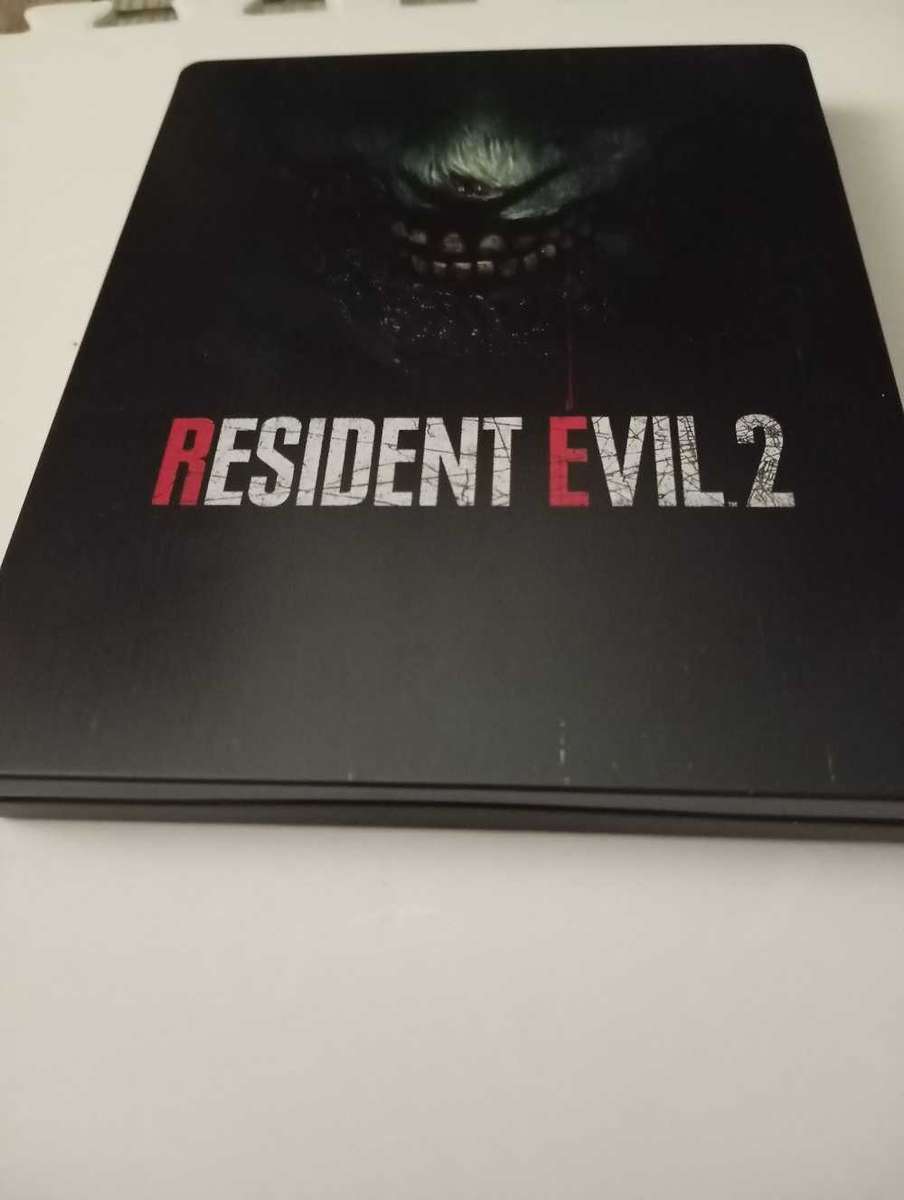 Resident Evil 2 Steelbook Edition (PS4) excellent condition!!