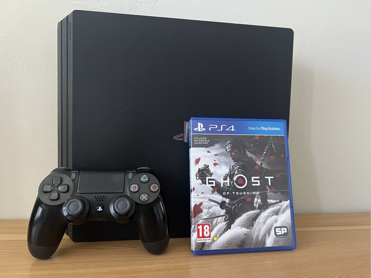 Sony PlayStation®4 Pro + Ghost of Tsushima