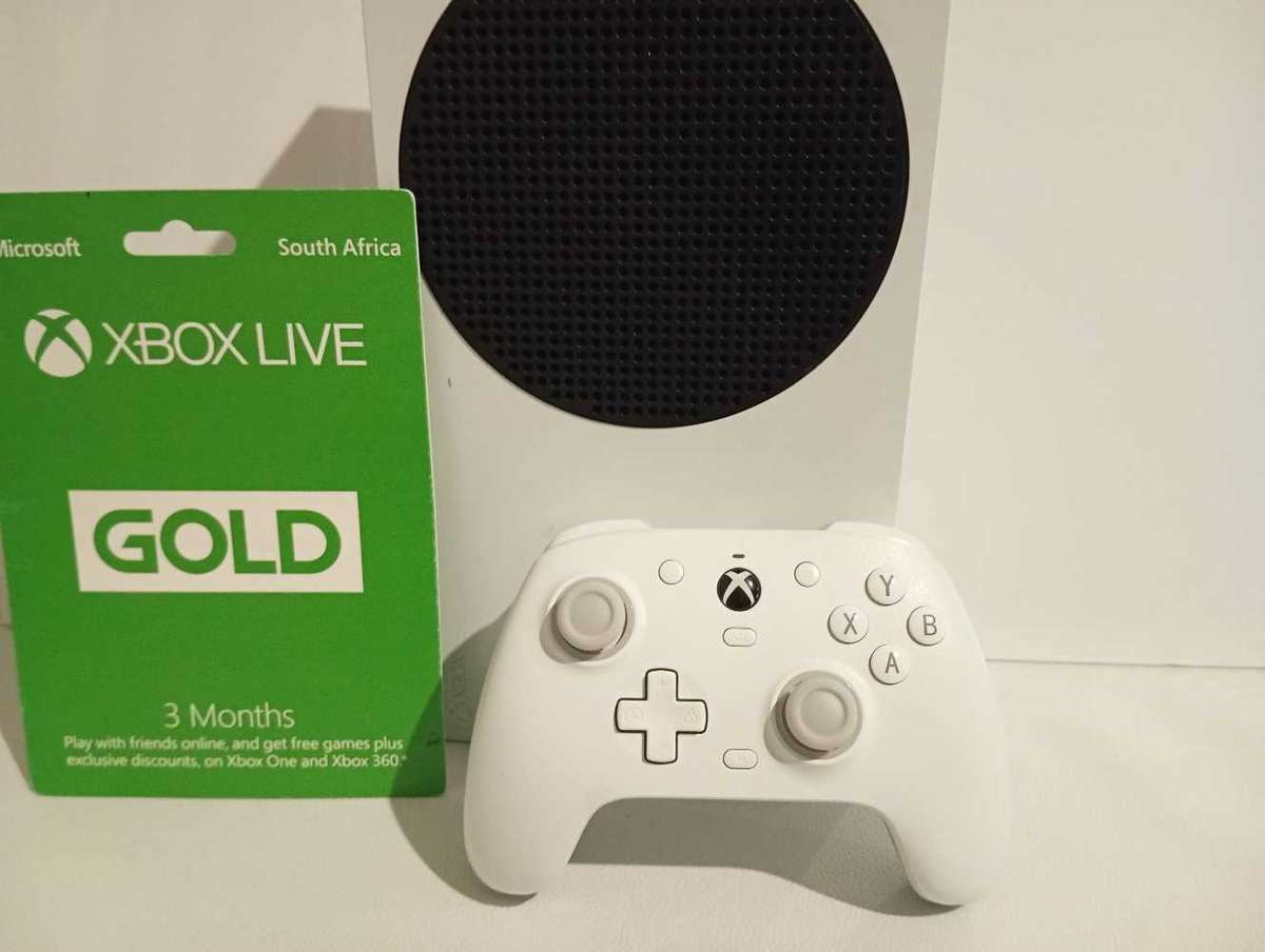 Xbox Series S + 3 Months Xbox Live + GameSir G7 SE Controller  Ultimate Gaming Bundle!
