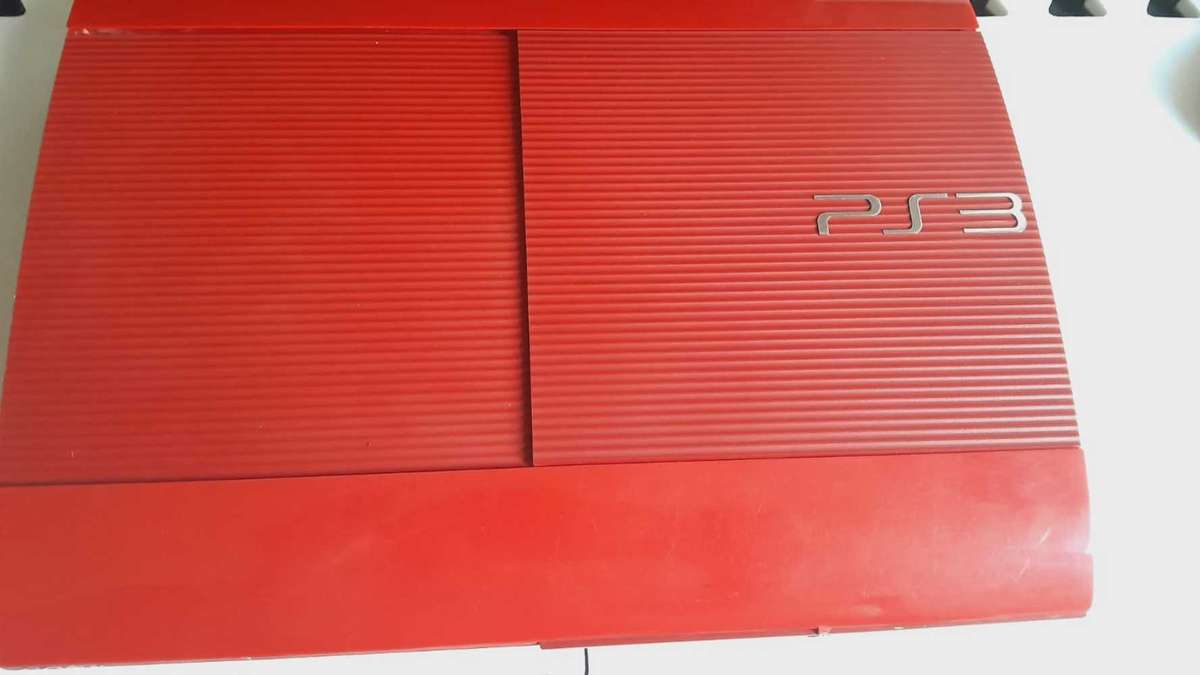 PS3 Red Limited Edition 1TB Excellent Condition + 5 great games