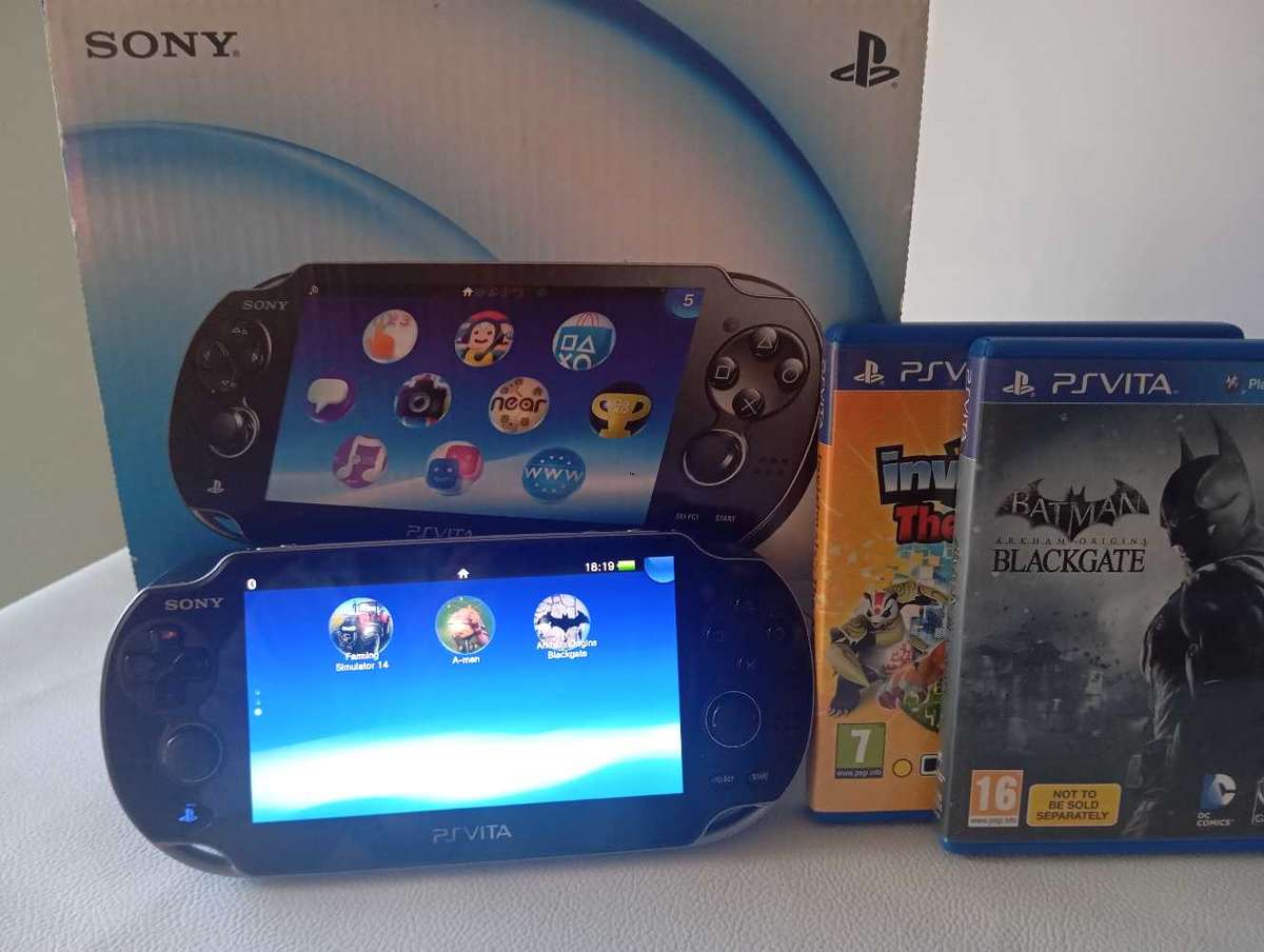PlayStation Vita 1004  Mint Condition (Complete with Box) Fast shipping