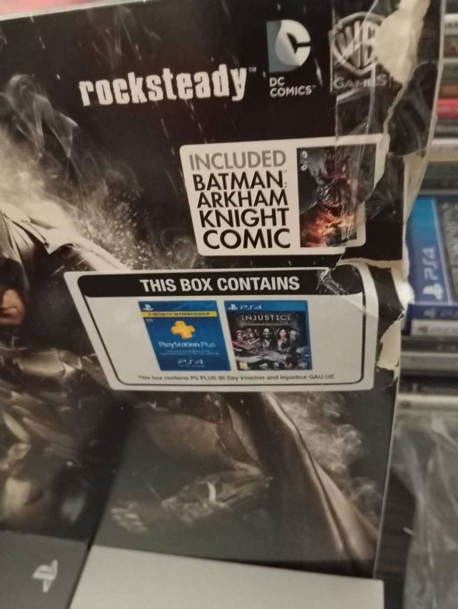 PS4 Limited Edition Batman Console Bundle RARE!!