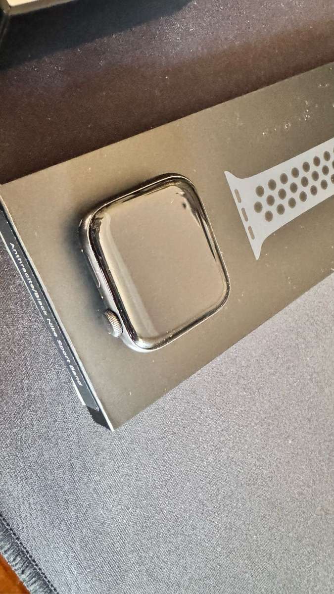 Apple Watch Series 5 44MM Nike Plus