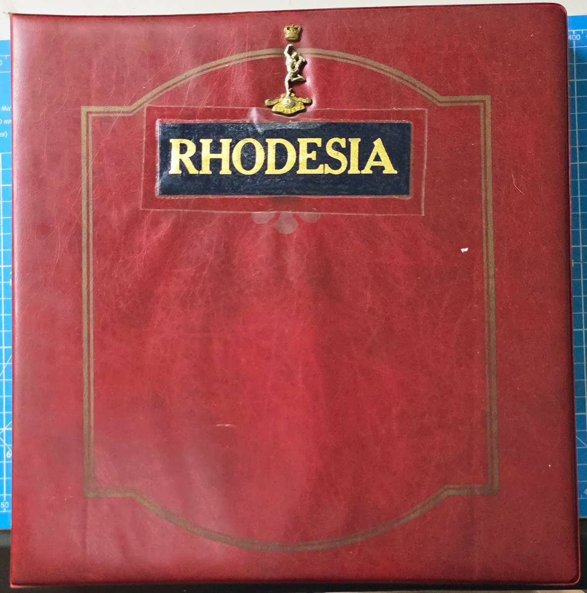 Old Stamp Album: Used/MM Rhodesia (Some Sets) - Finds Possible