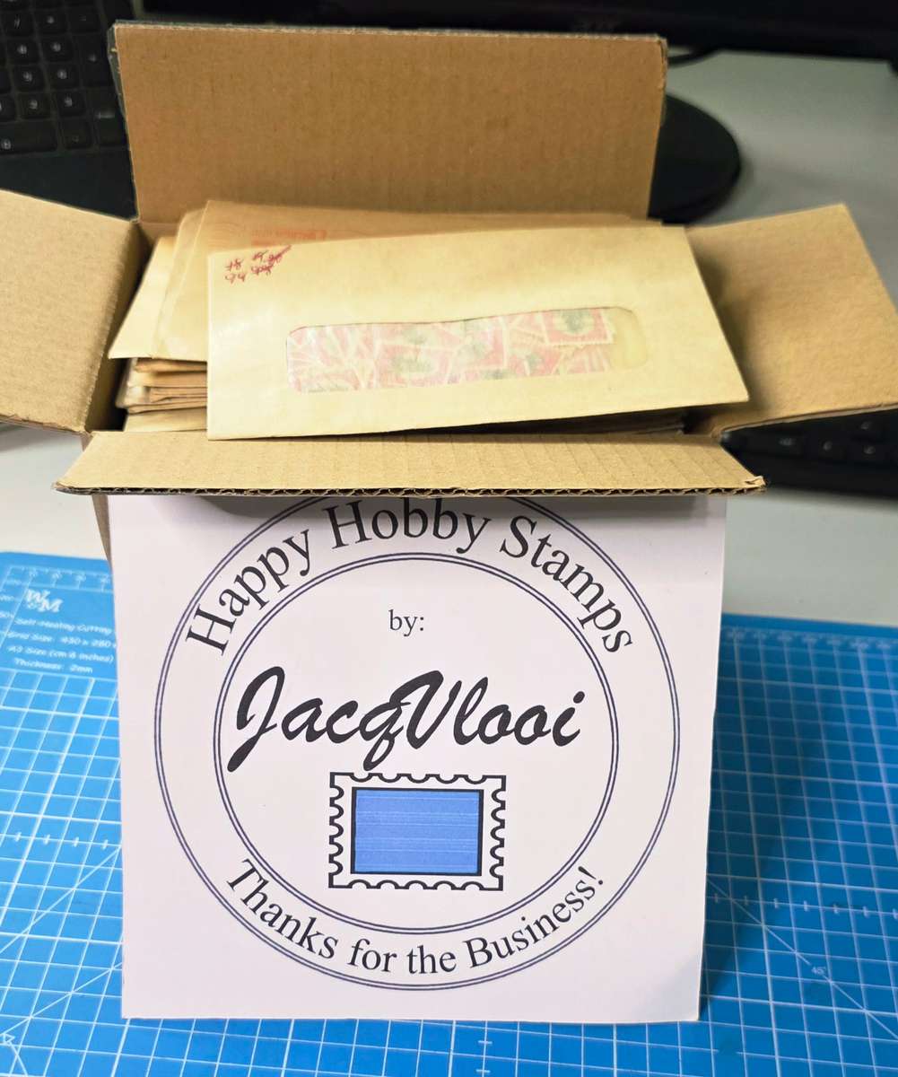 Mystery Box 5 : Box filles with items sorted in Envelopes. Unchecked.