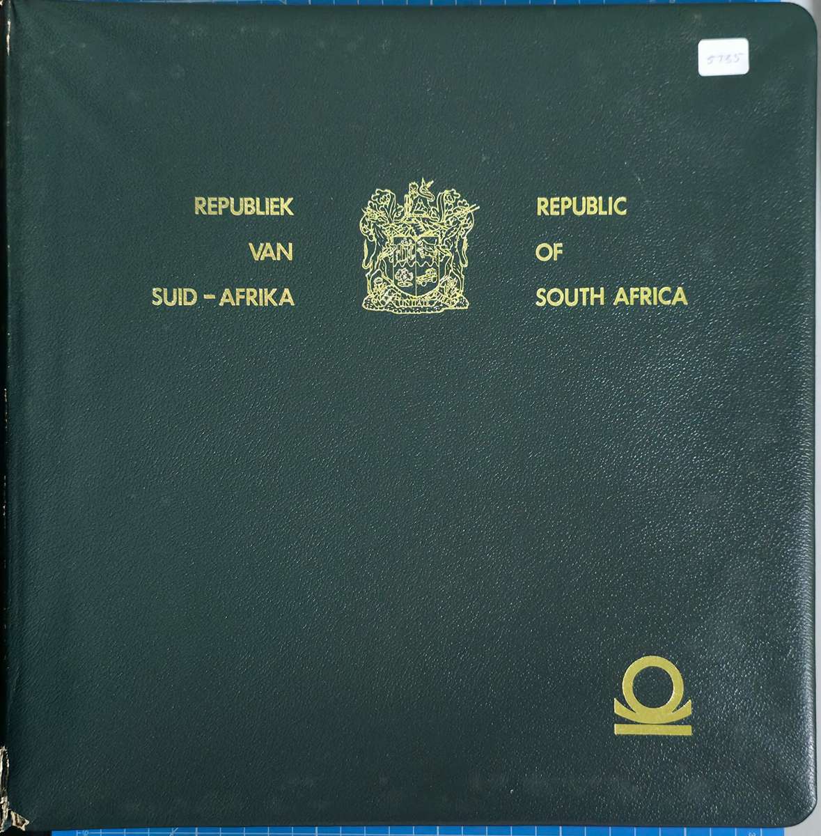 Davo Type Album: RSA Pre-Printed (No Pockets) in Sleave - 1961-1982: Nice Starter!