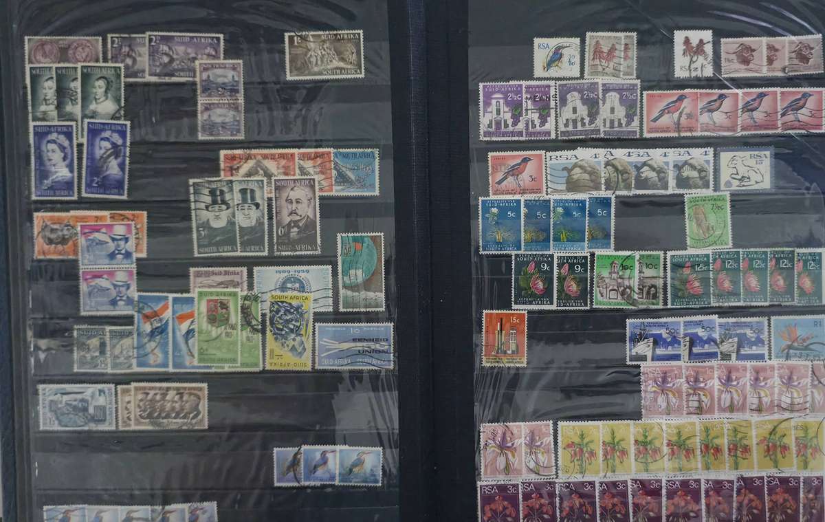 Lighthouse Stock Book: 16 Page/32 Sides Black with Used Union/ RSA