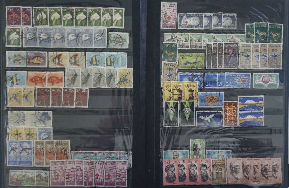 Lighthouse Stock Book: 16 Page/32 Sides Black with Used Union/ RSA