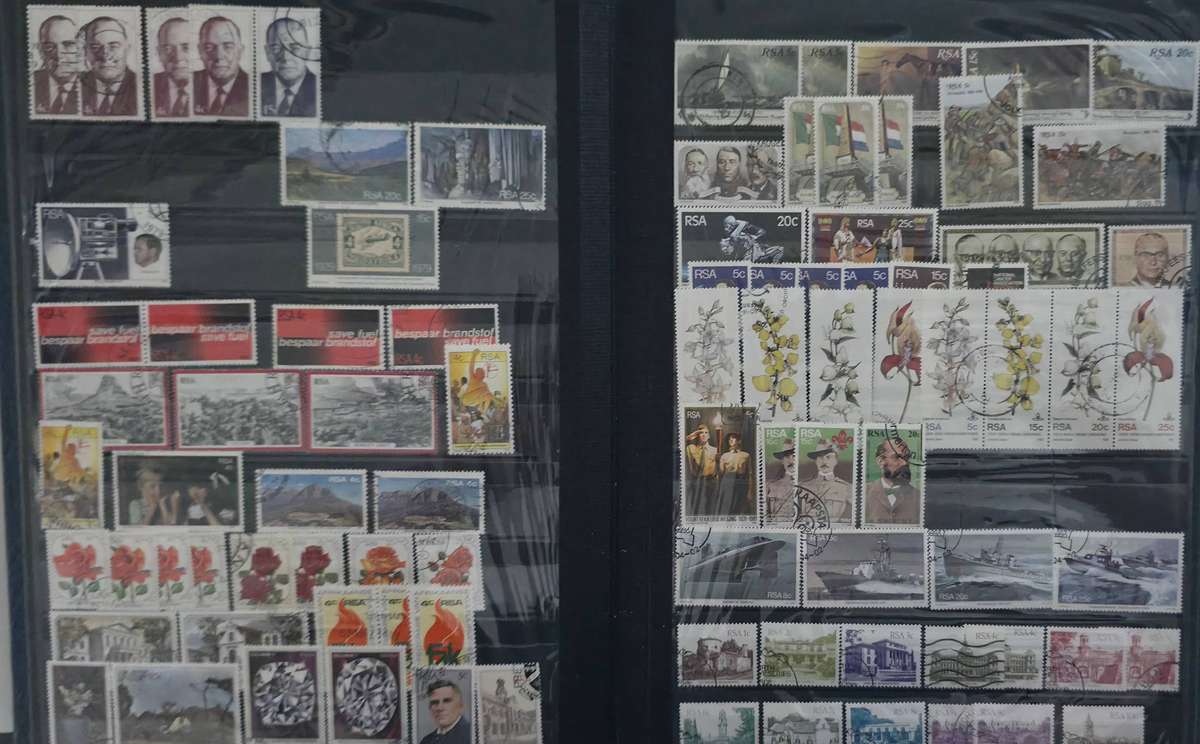 Lighthouse Stock Book: 16 Page/32 Sides Black with Used Union/ RSA